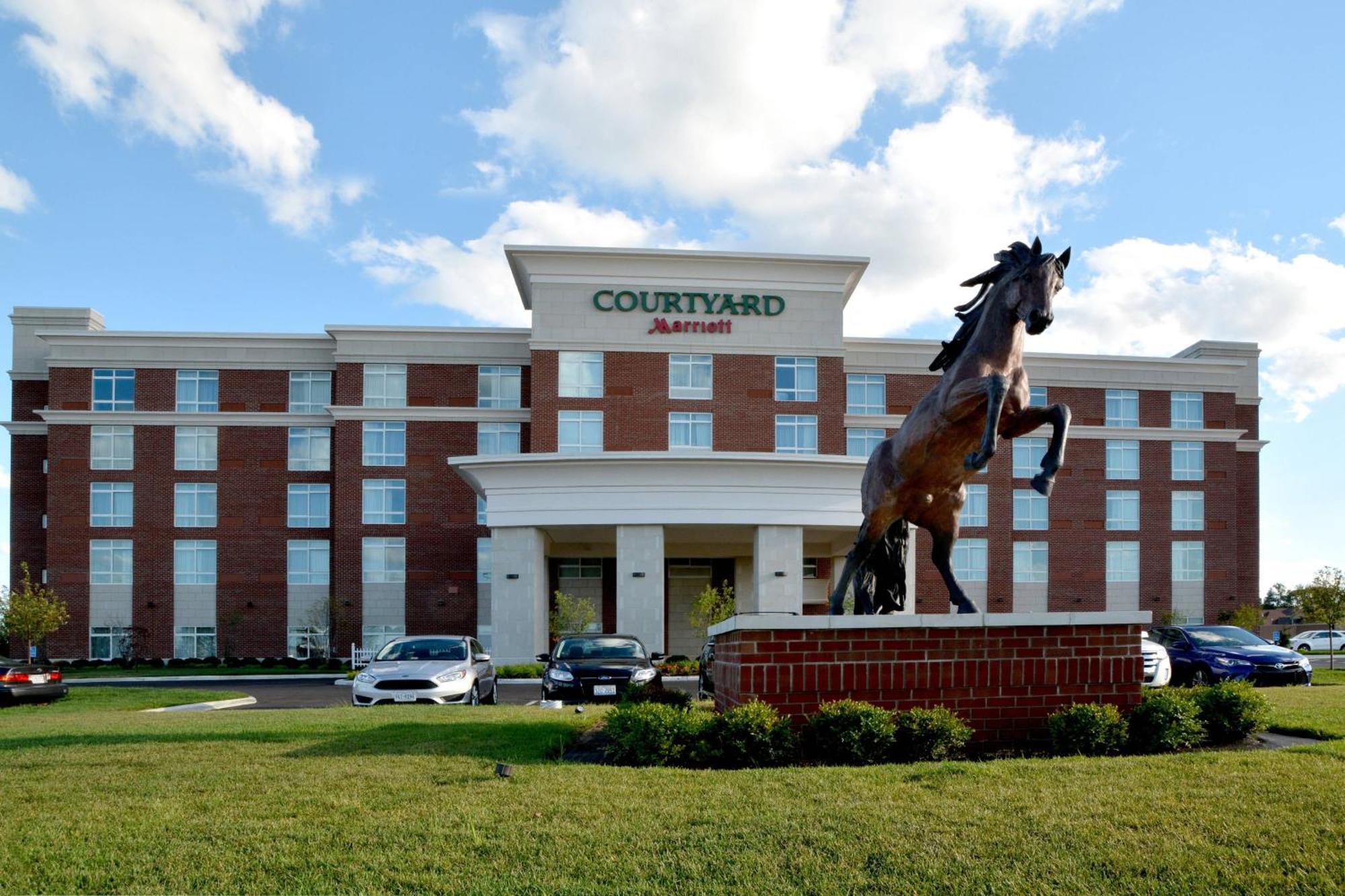 Courtyard By Marriott Youngstown Canfield Екстер'єр фото