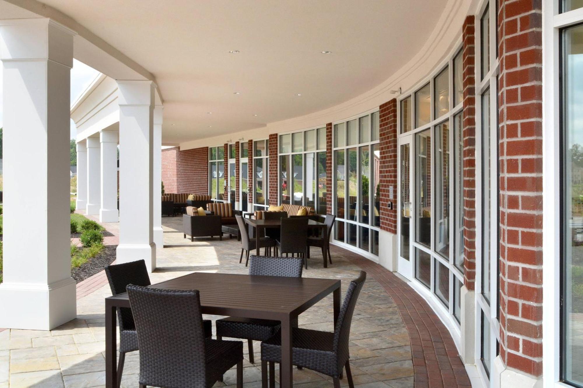 Courtyard By Marriott Youngstown Canfield Екстер'єр фото
