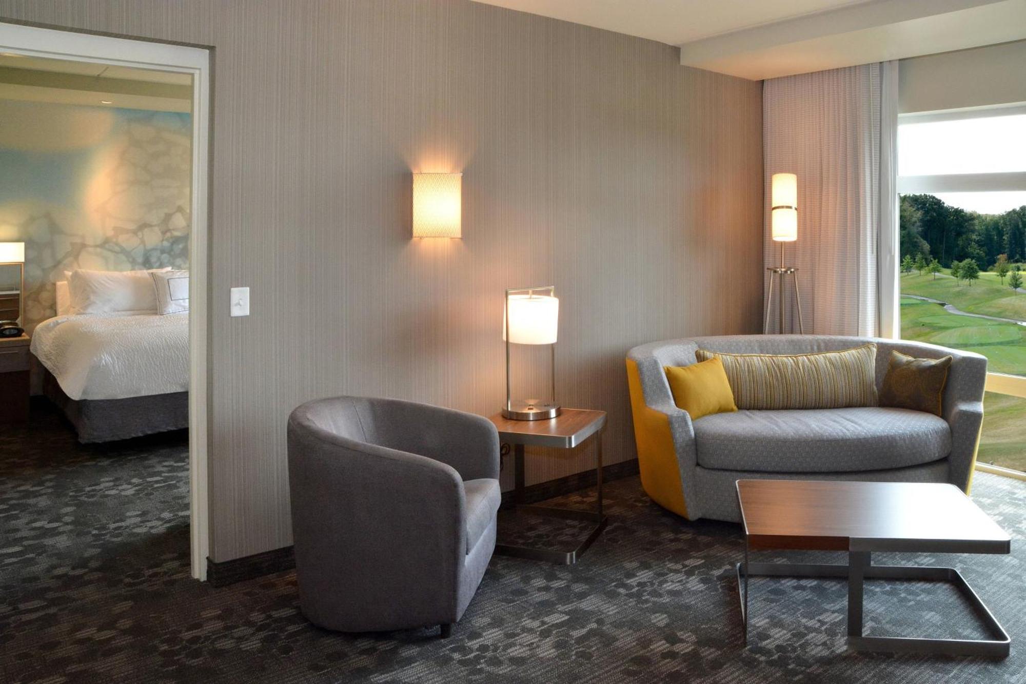 Courtyard By Marriott Youngstown Canfield Екстер'єр фото