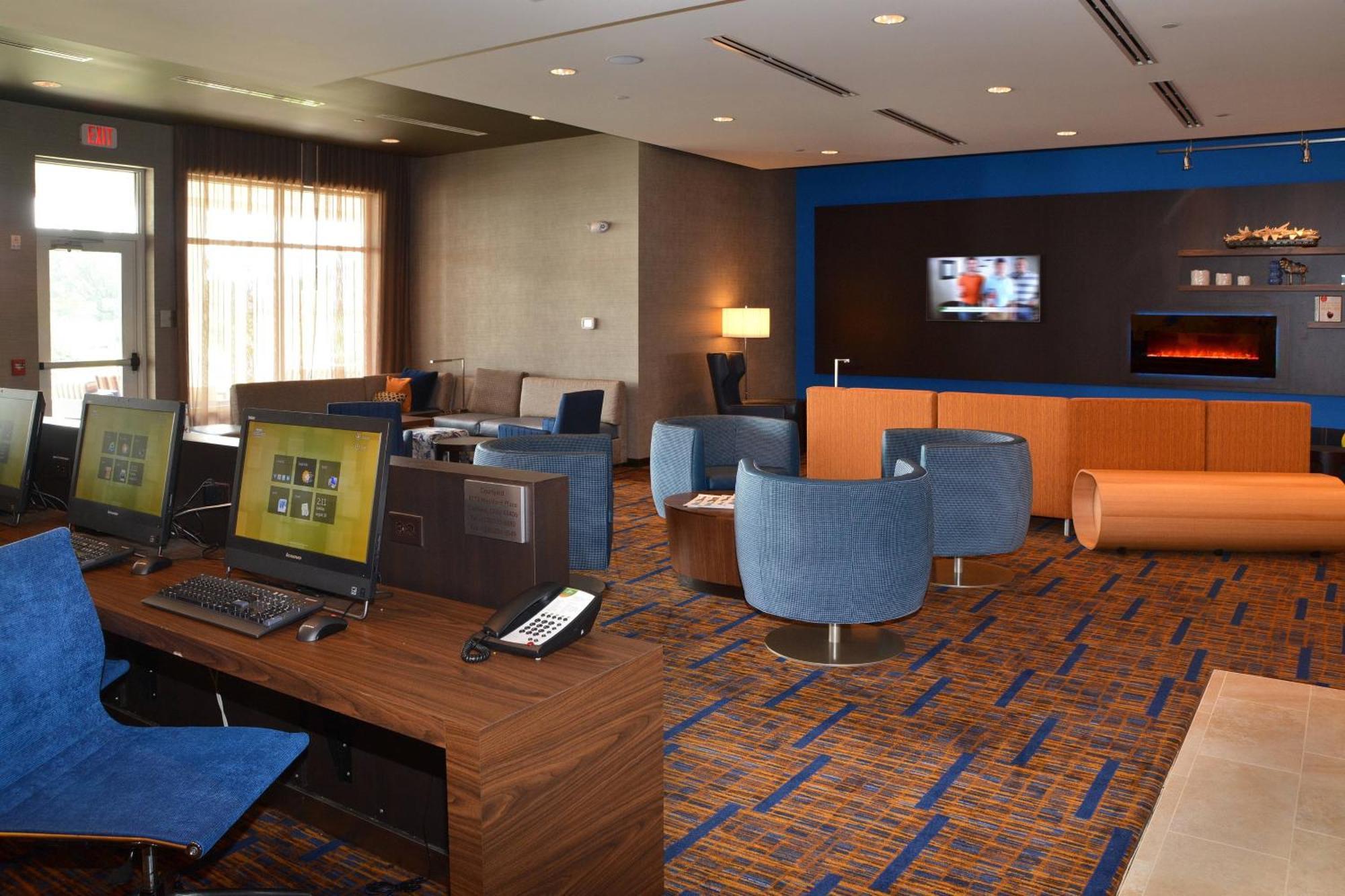 Courtyard By Marriott Youngstown Canfield Екстер'єр фото