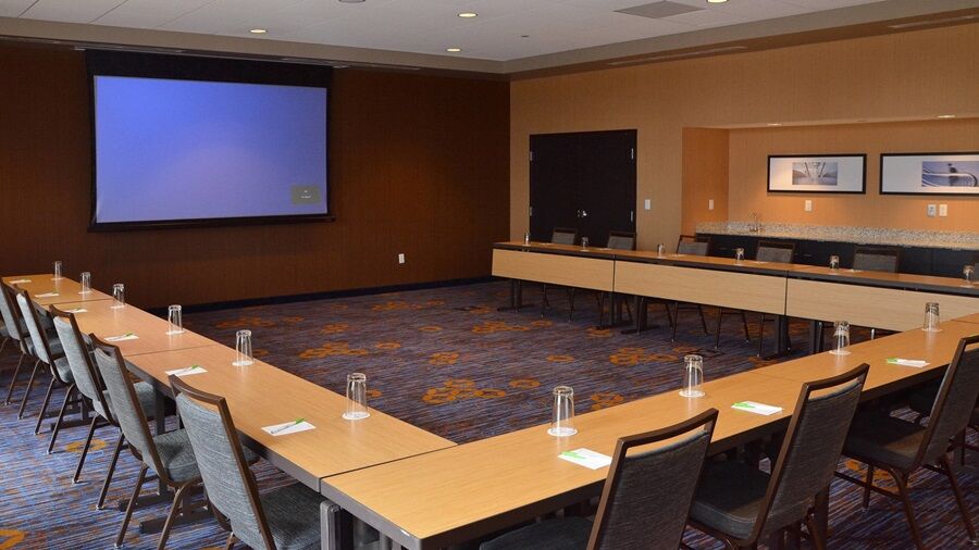 Courtyard By Marriott Youngstown Canfield Екстер'єр фото
