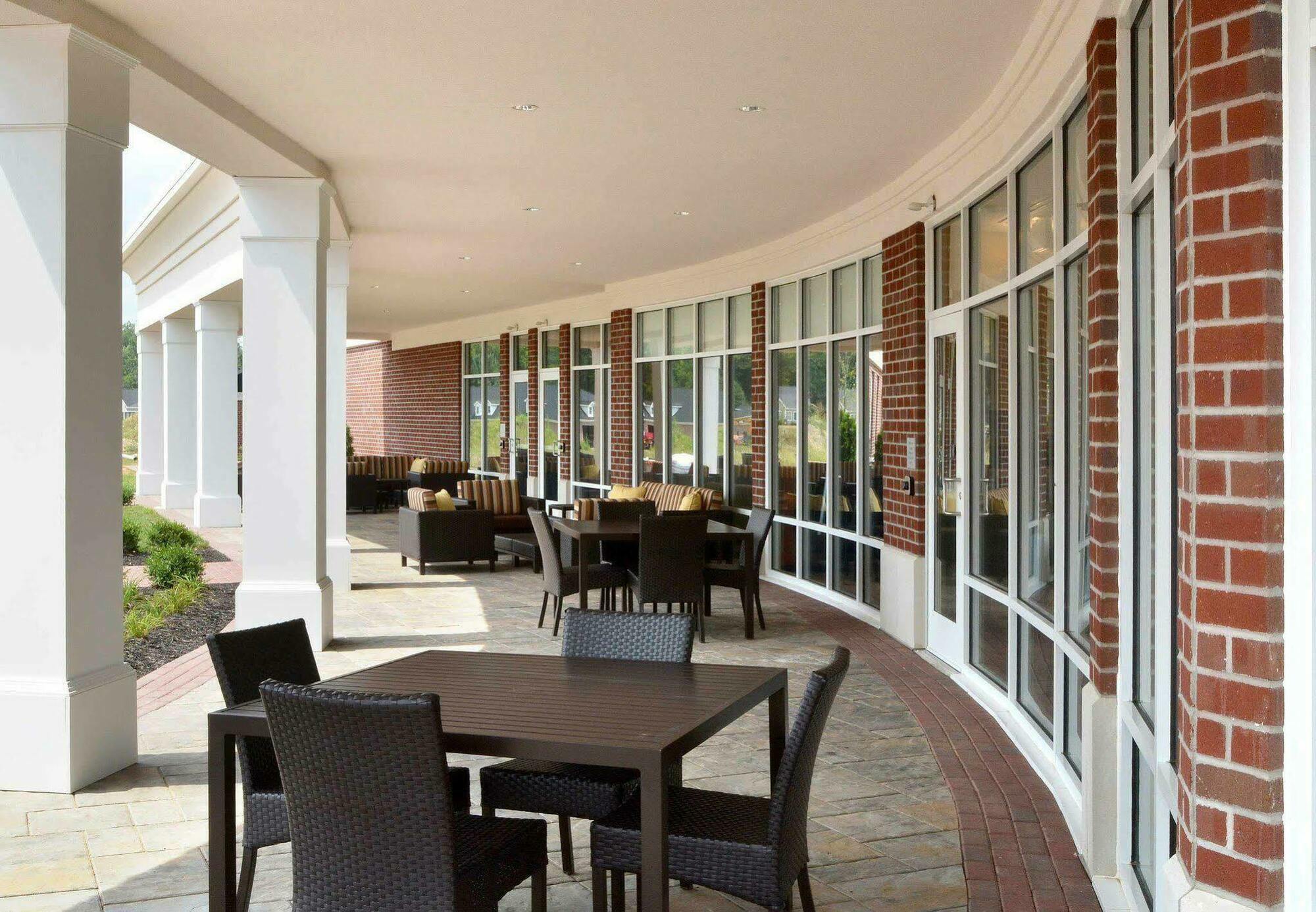 Courtyard By Marriott Youngstown Canfield Екстер'єр фото